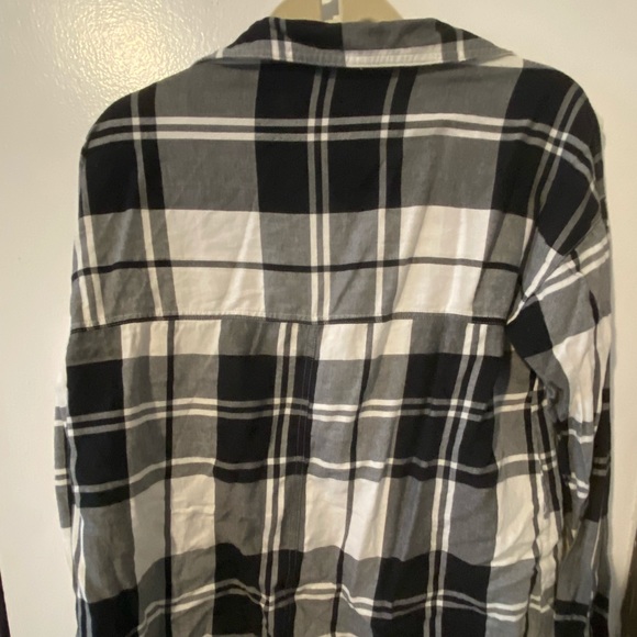 Black and white plaid button up. Size Medium tall. - Picture 2 of 3
